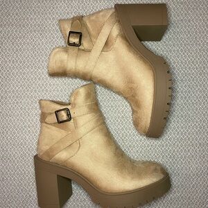 Women's Tan Ankle Boots